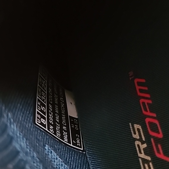 Skechers Memory Foam Green Women's Ultra Flex Slip-On Size 8 - Picture 4 of 7